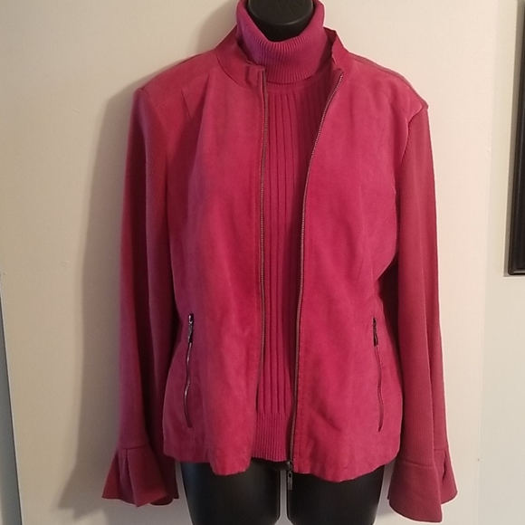 2 Pieces: Suede Jacket & Sleeveless Turtleneck - Picture 2 of 10